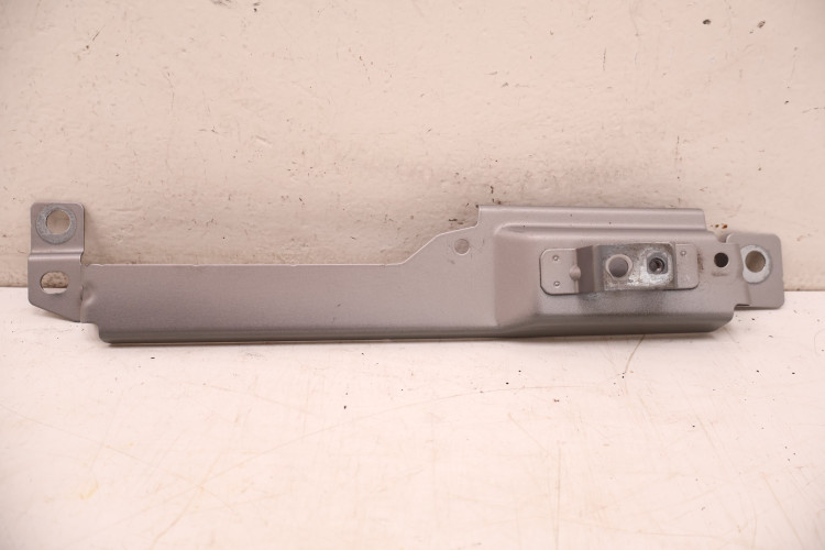 VOLVO XC60 II MOCOWANIE BŁOTNIKA LEWY PRZÓD 735-15 31424580
