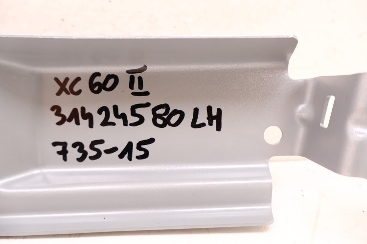 VOLVO XC60 II MOCOWANIE BŁOTNIKA LEWY PRZÓD 735-15 31424580