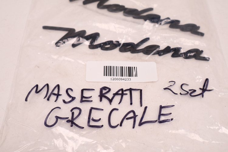 MASERATI GRECALE EMBLEMAT NAPIS MODENA