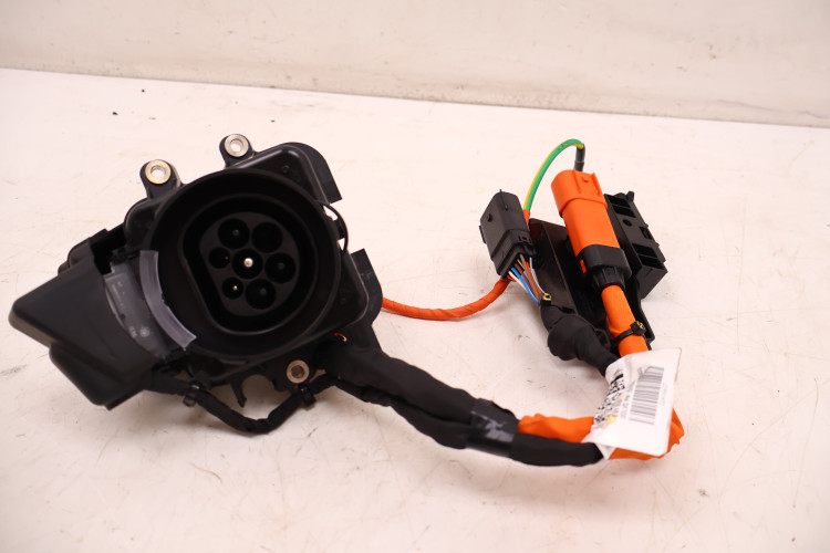 VOLVO XC60 II 2.0 T8 GNIAZDO ŁADOWANIA 31409667, 32416637