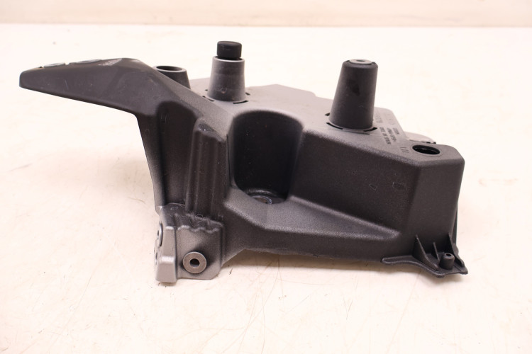 VOLVO XC60 II MOCOWANIE BŁOTNIKA LEWY PRZÓD 735-15 32288928