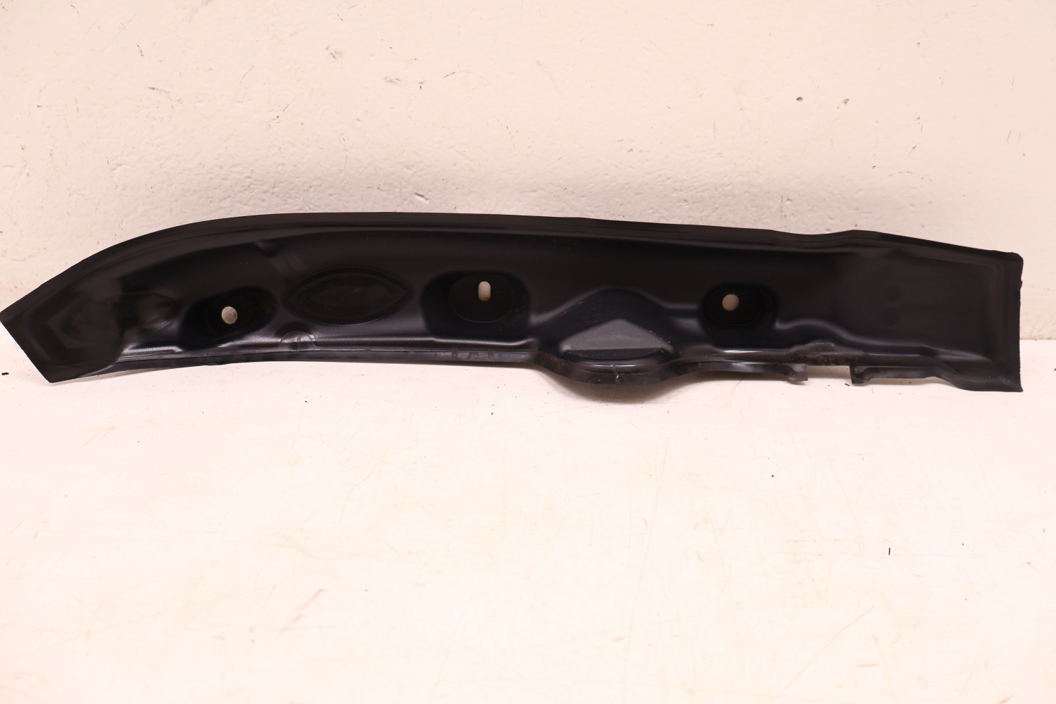 VOLVO XC60 II WYGŁUSZENIE BŁOTNIKA PRAWE PRZÓD 32338467