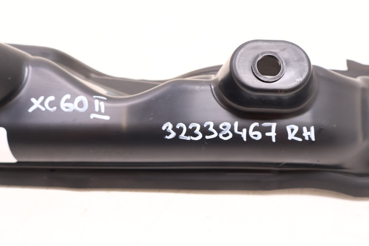 VOLVO XC60 II WYGŁUSZENIE BŁOTNIKA PRAWE PRZÓD 32338467