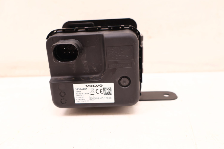 VOLVO XC60 II GŁOŚNIK ZEWNĘTRZNEGO SYSTEMU DŹWIĘKU 32344781