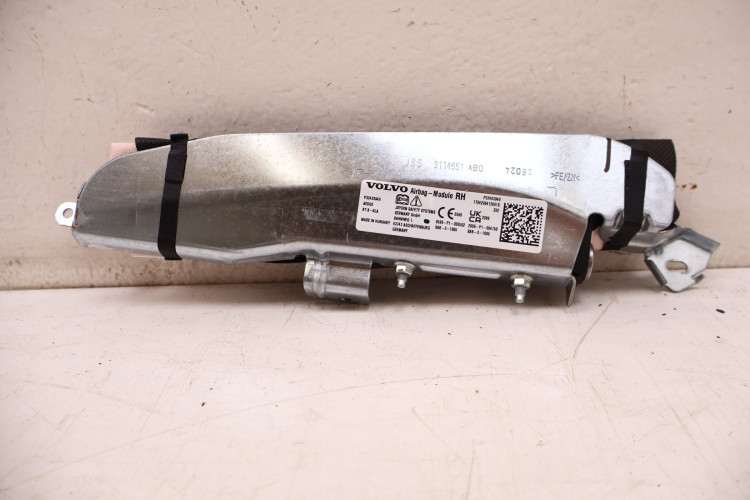 VOLVO XC60 II AIRBAG FOTELA PRAWY 32403040