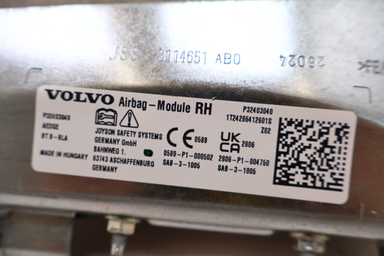 VOLVO XC60 II AIRBAG FOTELA PRAWY 32403040