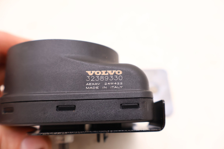 VOLVO XC60 II SYRENA ALARMU 32389330