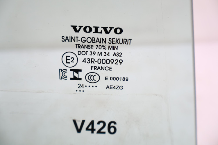 VOLVO XC60 II SZYBA DRZWI PRAWA TYŁ