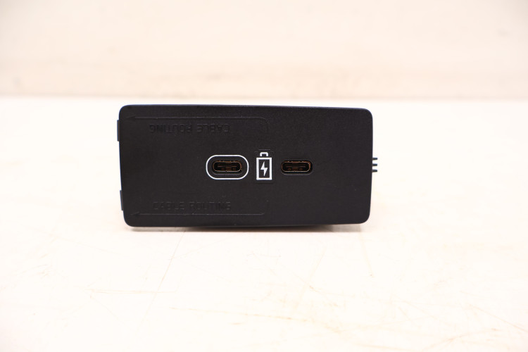 VOLVO XC60 II PANEL USB 32375814