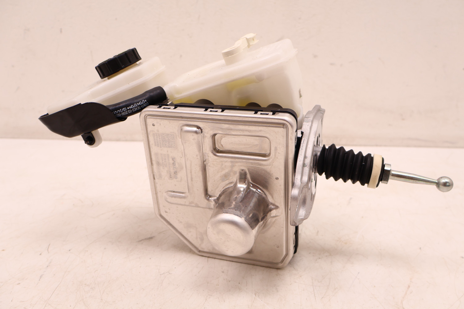 VOLVO XC60 II 2.0 T8 POMPA ABS 32384755, 32384756