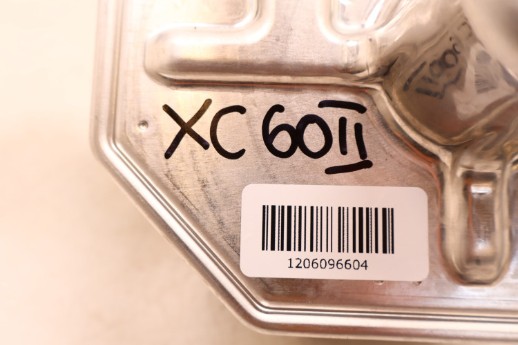 VOLVO XC60 II 2.0 T8 POMPA ABS 32384755, 32384756