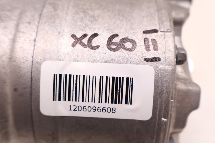 VOLVO XC60 II 2.0 T8 SPRĘŻARKA KLIMATYZACJI 32333863