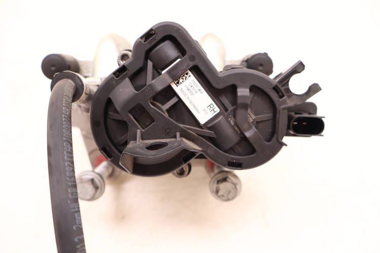 VOLVO XC60 II 2.0 T8 ZACISK HAMULCA PRAWY TYŁ 32217364, 32301468