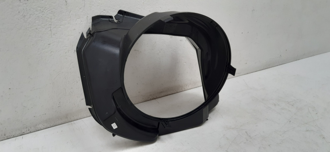 VOLVO XC60 II WLOT KIEROWNICA POWIETRZA 32296117