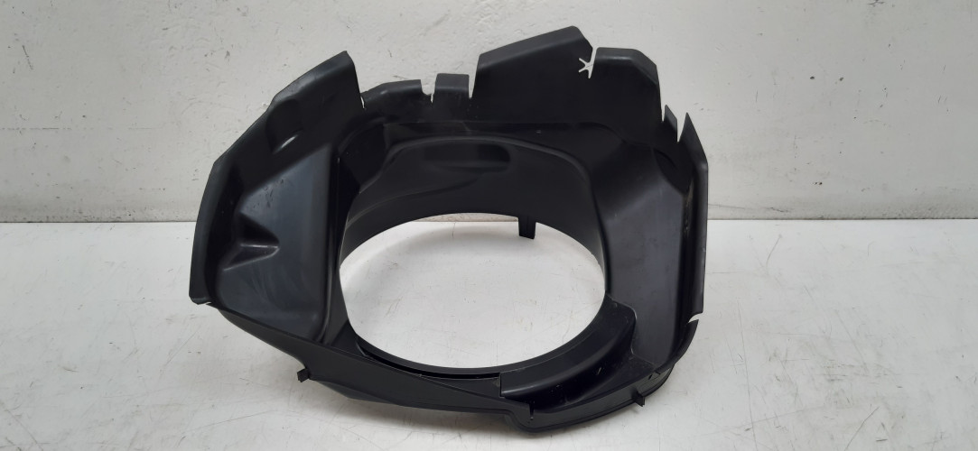 VOLVO XC60 II WLOT KIEROWNICA POWIETRZA 32296117