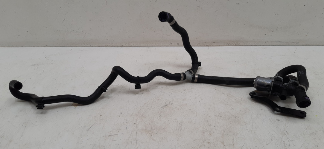 VOLVO XC60 II 2.0 T8 POMPKA SILNICZEK OBIEGU WODY PODGRZEWACZ 8888038596, 31368132