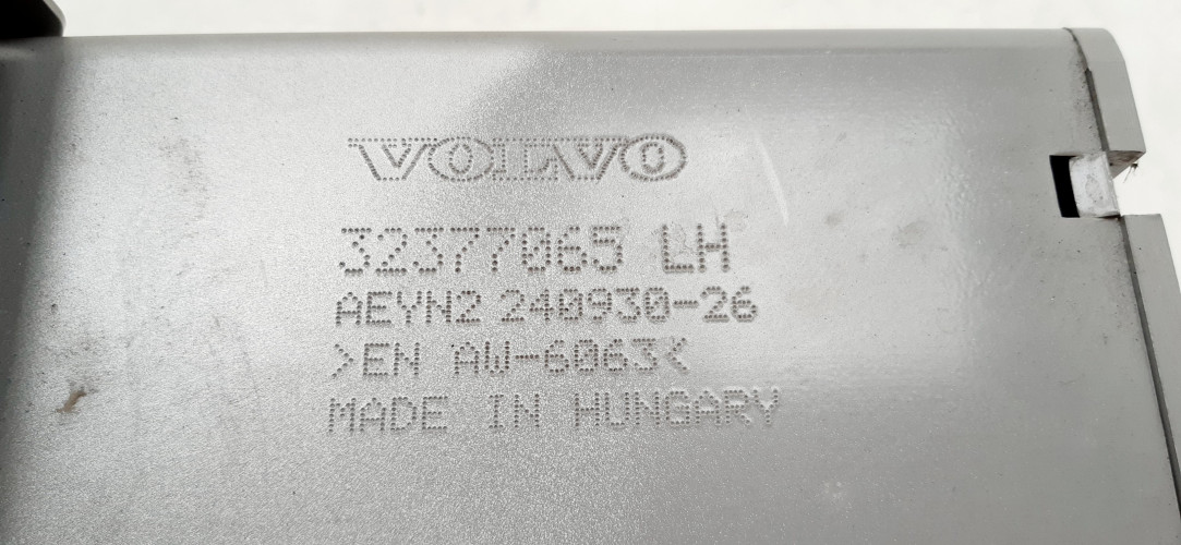 VOLVO XC60 II STREFA ZGNIOTU LEWA PRZÓD 735-15 32377065