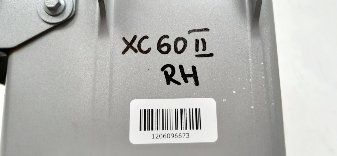 VOLVO XC60 II STREFA ZGNIOTU PRAWA PRZÓD 735-15 32377066