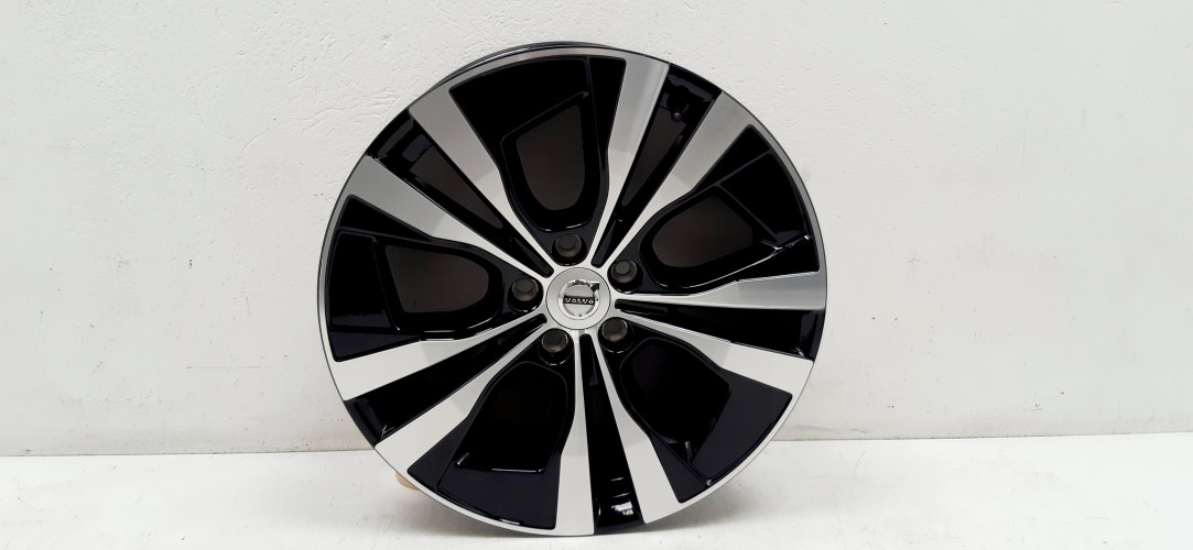 VOLVO XC60 II FELGA ALUMINIOWA 18X7.5 32209452