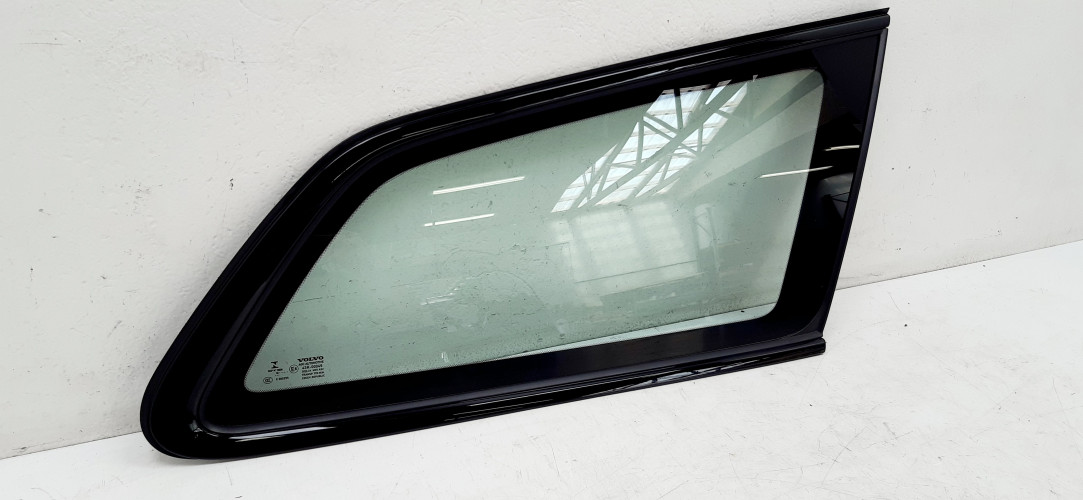 VOLVO V90 SZYBA KAROSERYJNA PRAWA 31477831