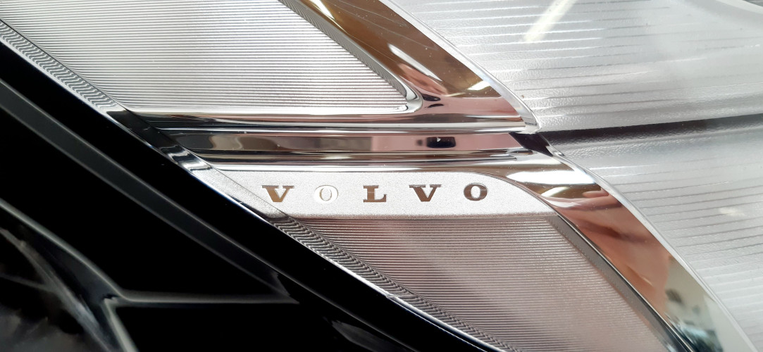 VOLVO V90 LAMPA PRAWA PRZÓD FULL LED MID UK 32228685