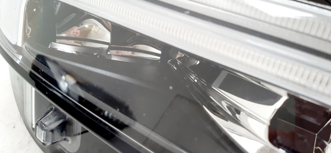 VOLVO V90 LAMPA PRAWA PRZÓD FULL LED MID UK 32228685