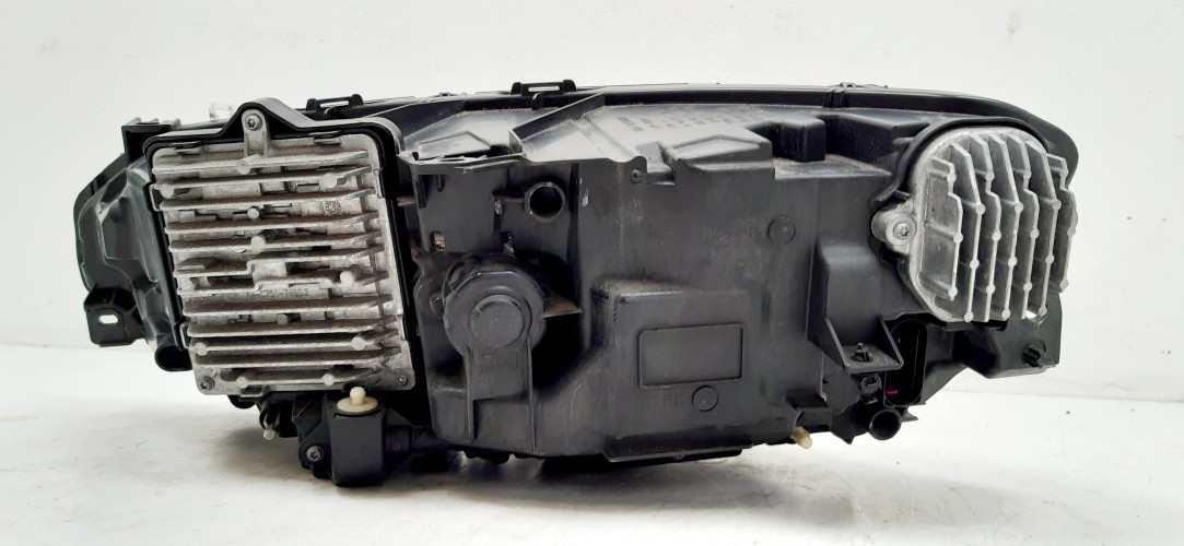 VOLVO V90 LAMPA PRAWA PRZÓD FULL LED MID UK 32228685