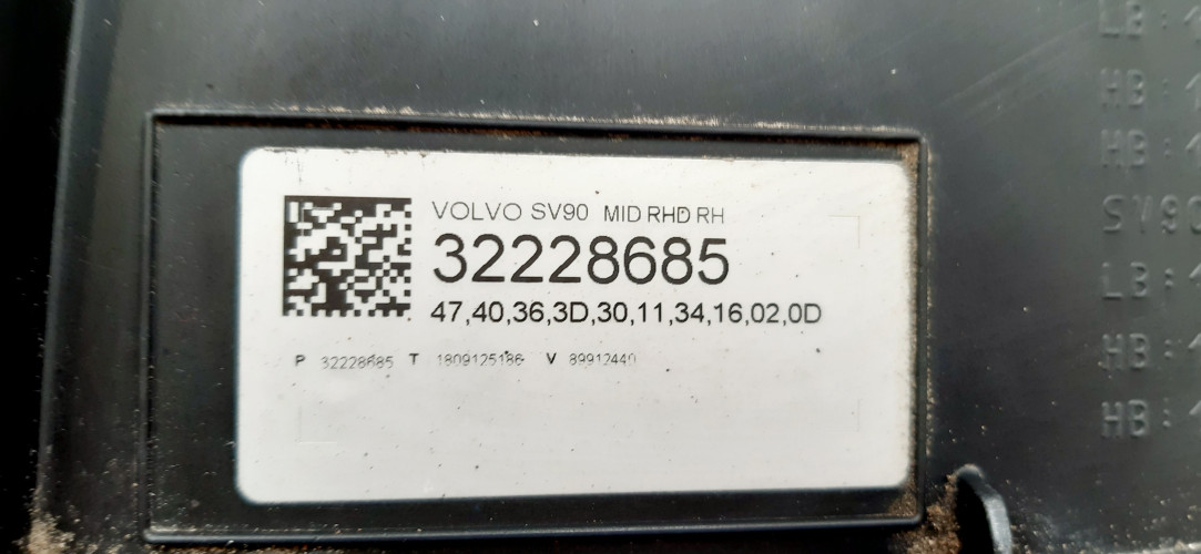 VOLVO V90 LAMPA PRAWA PRZÓD FULL LED MID UK 32228685