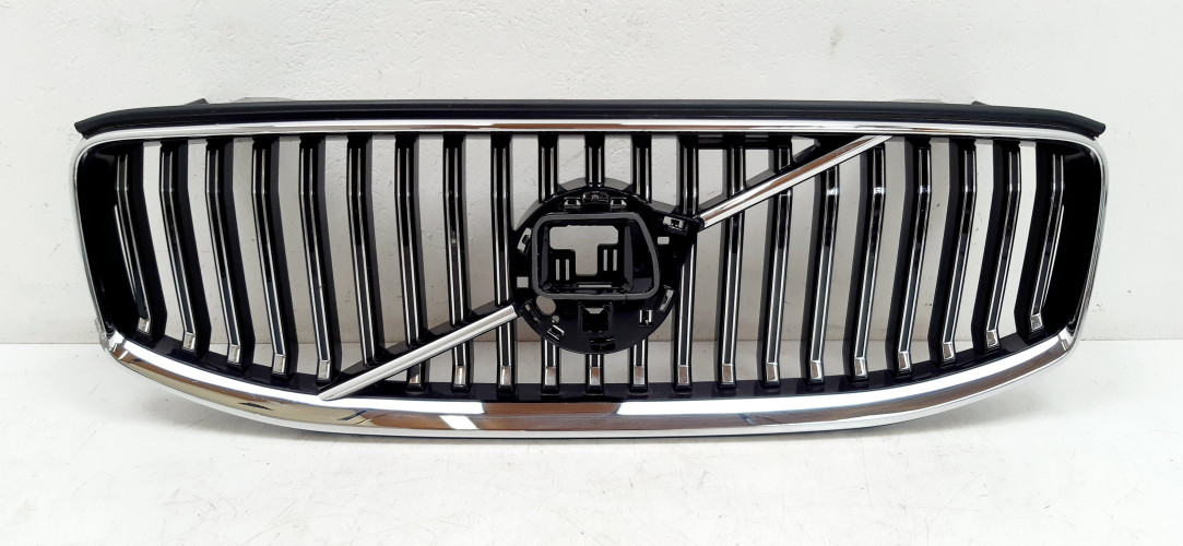 VOLVO XC60 II GRILL ATRAPA ZDERZAKA PRZÓD 32386076, 32386077