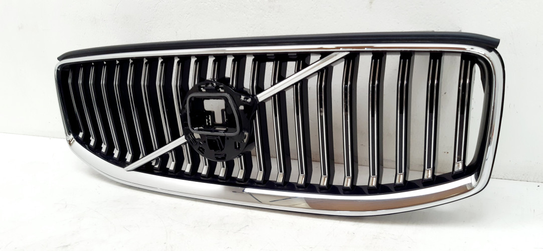 VOLVO XC60 II GRILL ATRAPA ZDERZAKA PRZÓD 32386076, 32386077