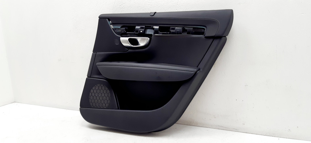 VOLVO V90 BOCZEK DRZWI PRAWY TYŁ 31662844