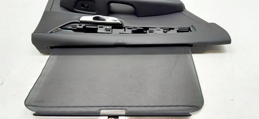 VOLVO V90 BOCZEK DRZWI LEWY TYŁ 31662843