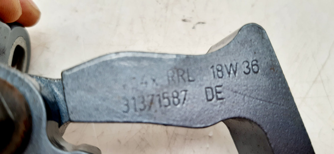VOLVO V90 ZAWIASY DRZWI PRAWYCH TYŁ 721-16 31424588, 31371587