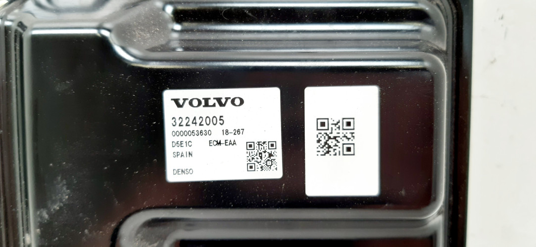VOLVO V90 2.0 D4 KOMPUTER SILNIKA 32242005