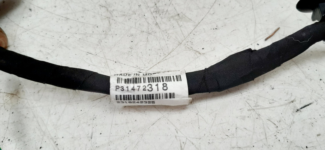 VOLVO V90 2.0 D4 CROSS COUNTRY WIĄZKA INSTALACJA OSI TYLNEJ LEWY TYŁ 31472318