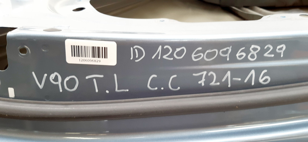 VOLVO V90 CROSS COUNTRY DRZWI LEWE TYŁ 721-16