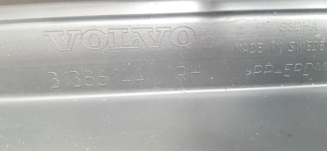 VOLVO V90 CROSS COUNTRY LISTWA PROGOWA PRAWA 31386144