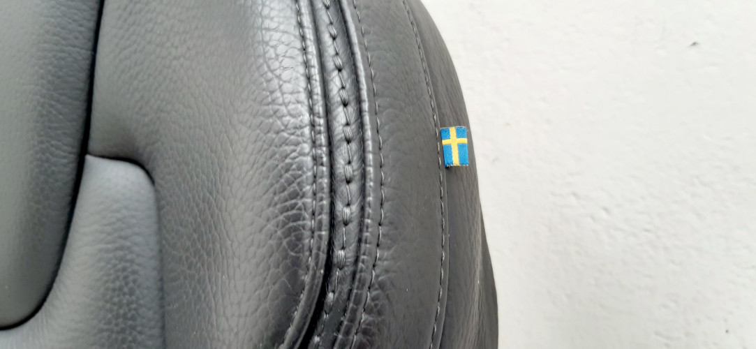 VOLVO V90 TAPICERKA OPARCIE FOTELA PRAWY PRZÓD 32248842