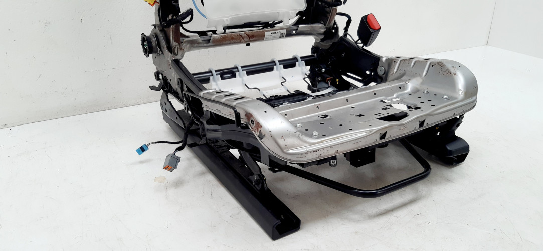 VOLVO V90 STELAŻ FOTELA PRAWY PRZÓD 3623863