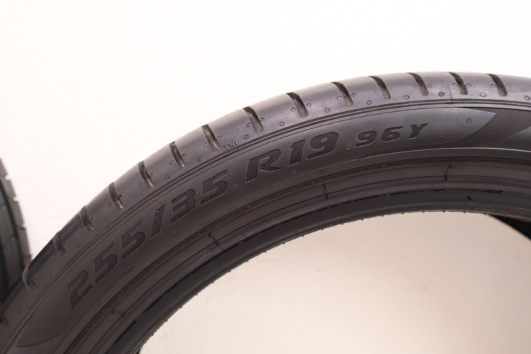 OPONY P ZERO PIRELLI 255/35R19 96Y