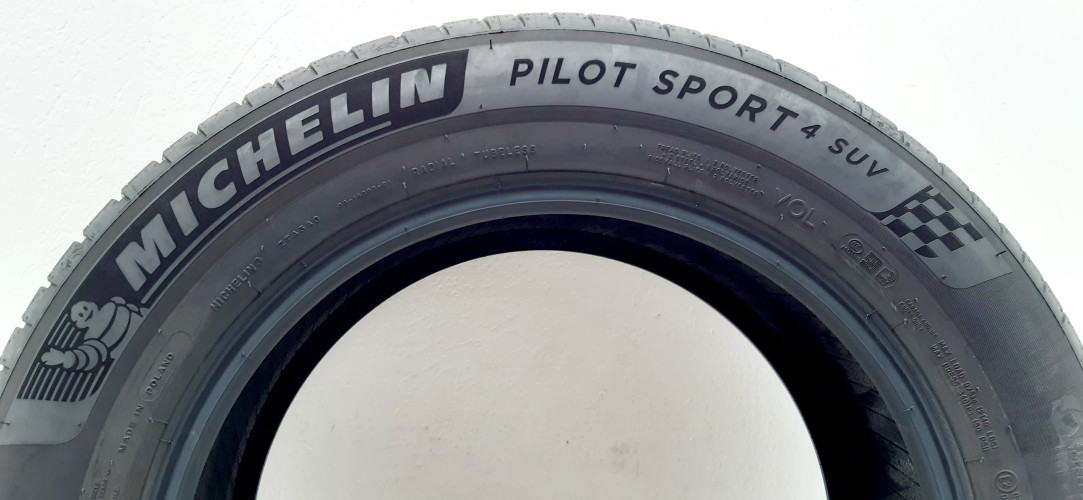 OPONA MICHELIN PILOT SPORT 4 SUV 235/60/18