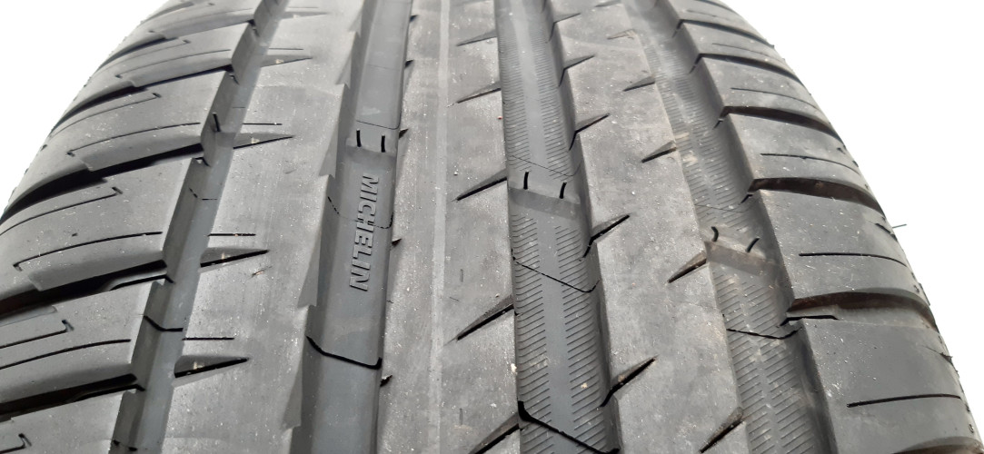 OPONA MICHELIN PILOT SPORT 4 SUV 235/60/18