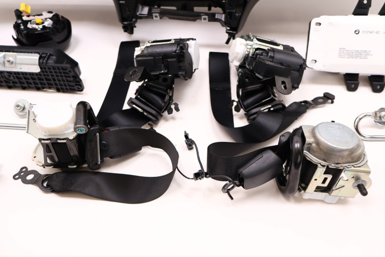 MERCEDES-BENZ CLE A236 DESKA ROZDZIELCZA ZESTAW AIRBAG 3137947AD