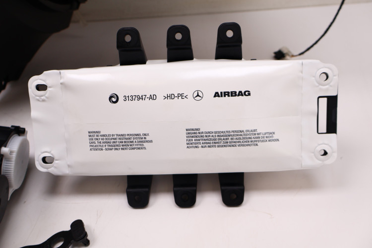MERCEDES-BENZ CLE A236 DESKA ROZDZIELCZA ZESTAW AIRBAG 3137947AD