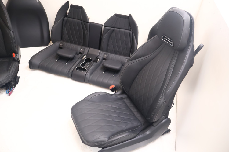 MERCEDES-BENZ CLE A236 AMG FOTEL FOTELE KANAPA
