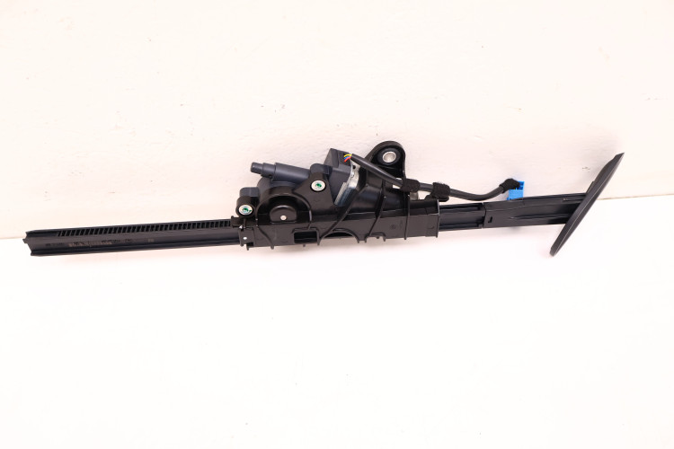 MERCEDES-BENZ CLE A236 PODAJNIK PASA BEZPIECZEŃSTWA PRAWY A2068602401