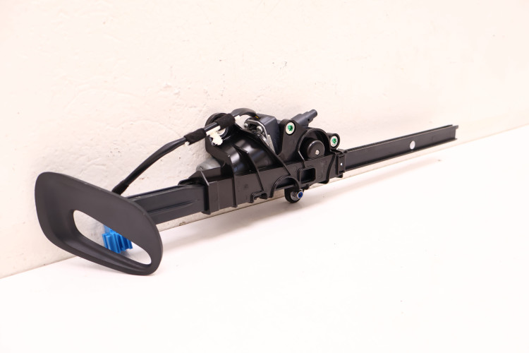 MERCEDES-BENZ CLE A236 PODAJNIK PASA BEZPIECZEŃSTWA LEWY A2068602401