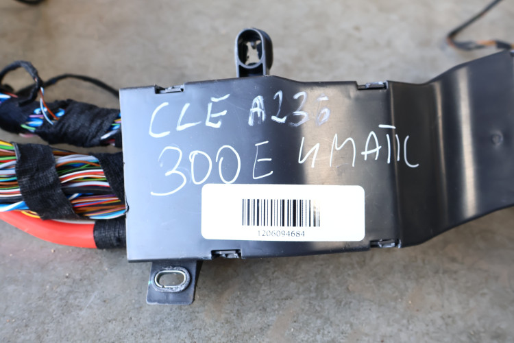 MERCEDES-BENZ CLE A236 300E 4MATIC WIĄZKA INSTALACJA KABINY