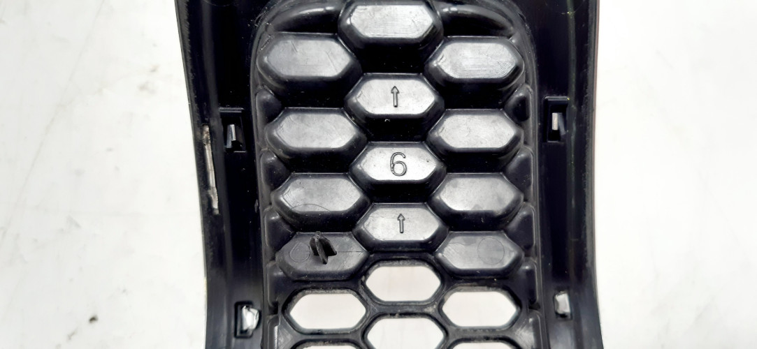 JEEP CHEROKEE KL KRATKA MASKI NR. 6 68138335