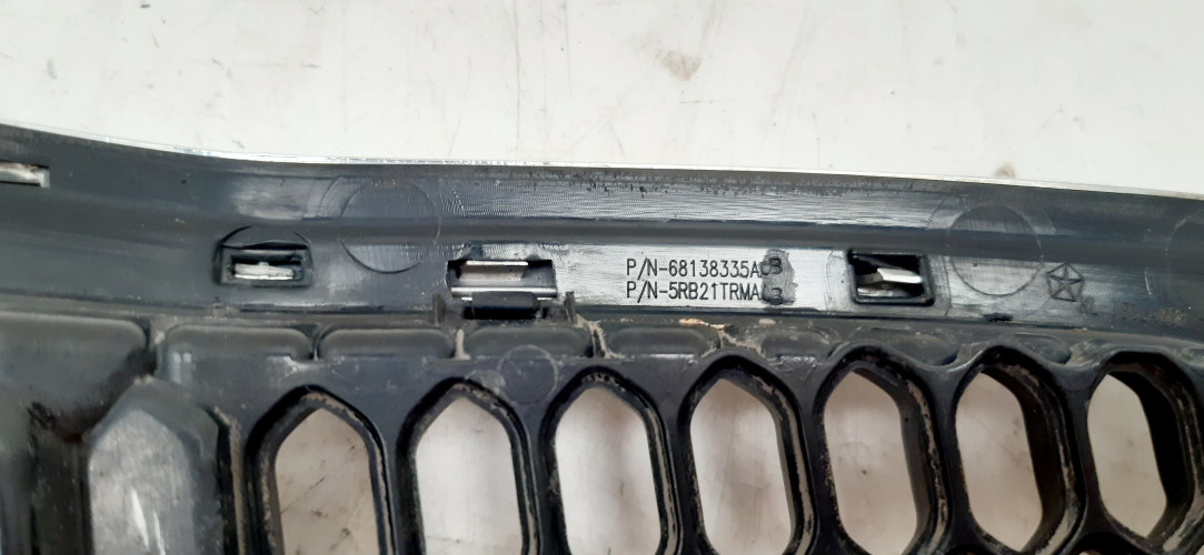 JEEP CHEROKEE KL KRATKA MASKI NR. 1 68138335